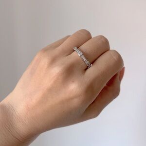 NEW Diamonique Elegant Silver Band Ring